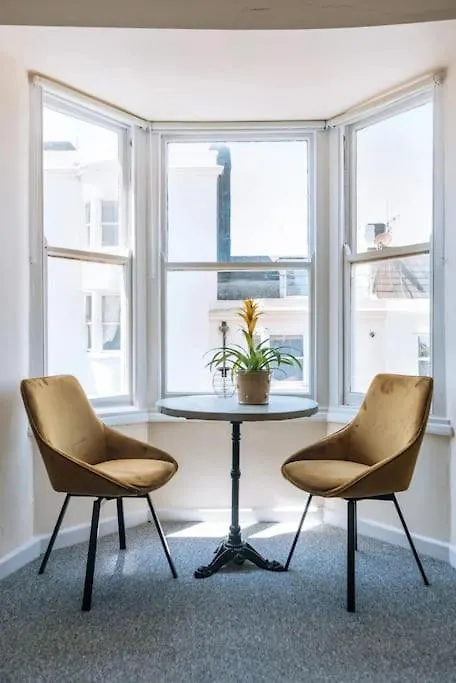 Central Brighton Seaside Retreat 0*,