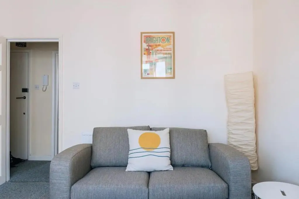 Central Brighton Seaside Retreat